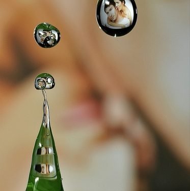 De gota em gota, fotógrafa faz exposição em galeria de arte