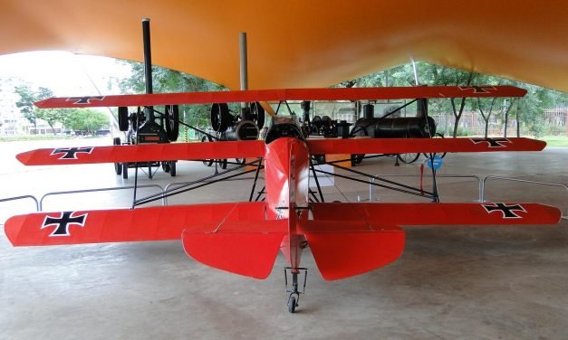 Primeiro avião projetado por uma mulher está no Catavento