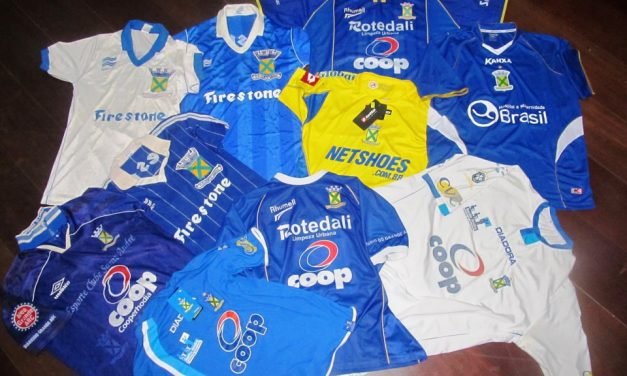 Exposição mostra camisas antigas do time do Santo André