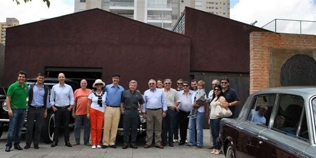 Colecionadores de Rolls-Royces se reúnem na Vila Leopoldina
