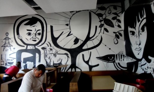 Grafites dão ares de modernidade a lanchonetes e restaurantes paulistanos