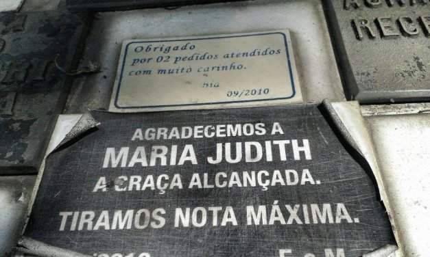 Por que tantos vestibulandos visitam o túmulo de Maria Judith de Barros