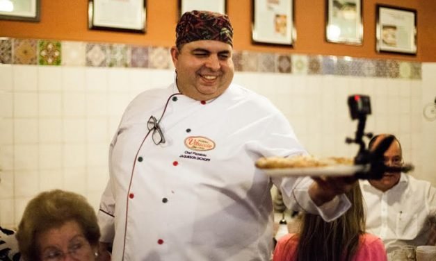 Chef inicia dieta para perder 50 quilos em um ano comendo pizza todos os dias
